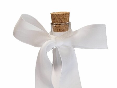 Vir&eacute; organza lint wit