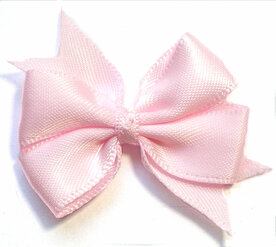 Dubbele strik lichtroze satijn