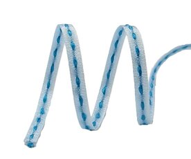 Lichtblauw lint met blauwe stiksels