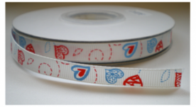 Wit lint,rood blauwe hartjes