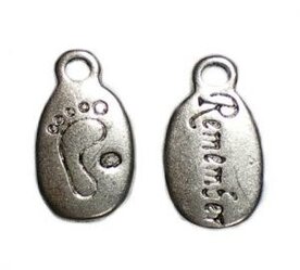 Remember voetjes bedeltjes