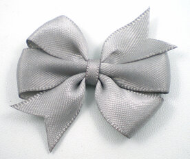 Dubbele strik grijs satijn